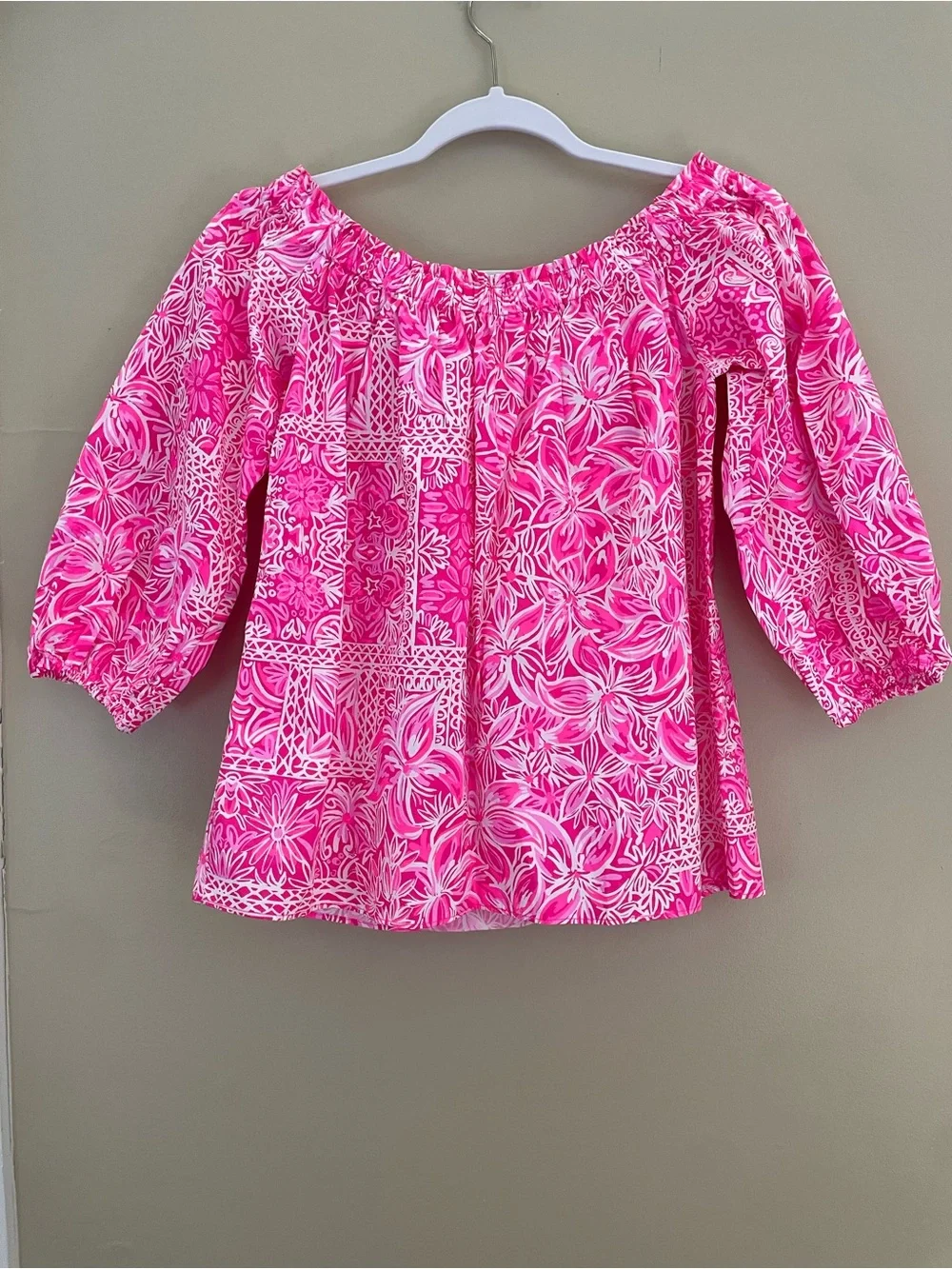 Lilly Pulitzer Winifred Off the Shoulder Pink New Blooms on the Block Size SMALL - Picture 3 of 4